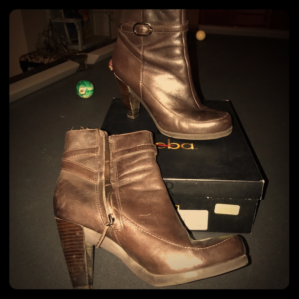Reba booties